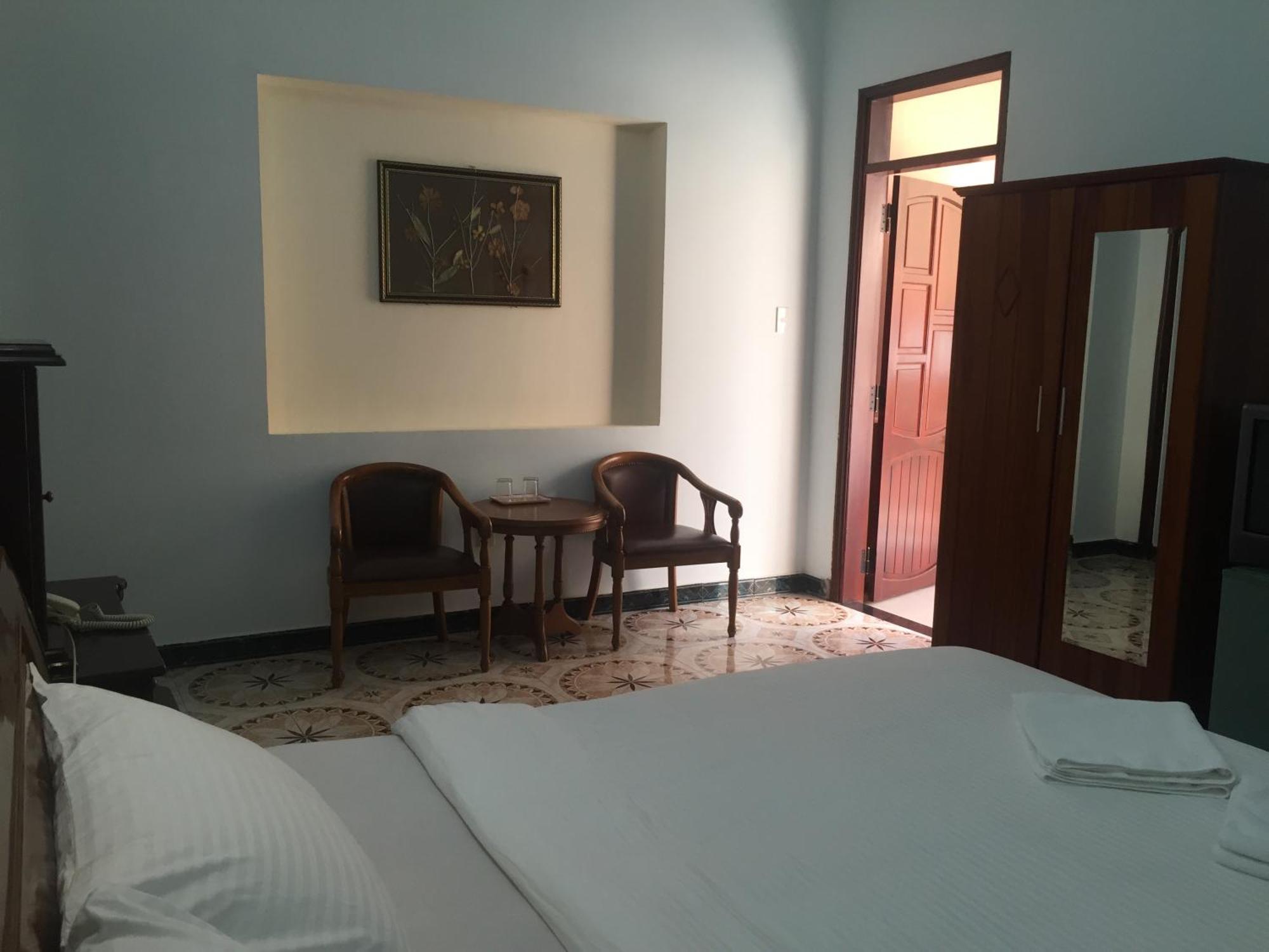 Star Binh Duong Hotel Hue Quarto foto